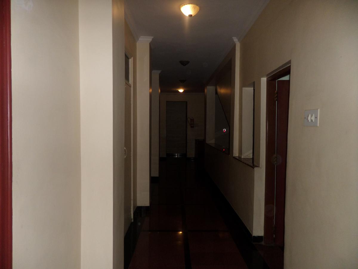 Hotel Ambessador Executive Solapur Eksteriør billede
